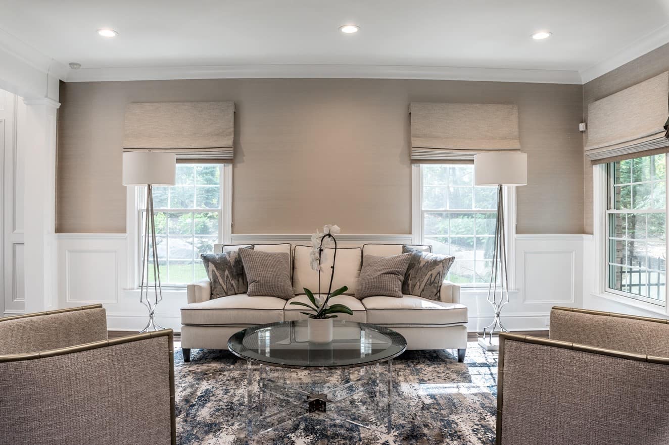 Hamptons family room interior design by Robyn Baumgarten, serving East Hampton