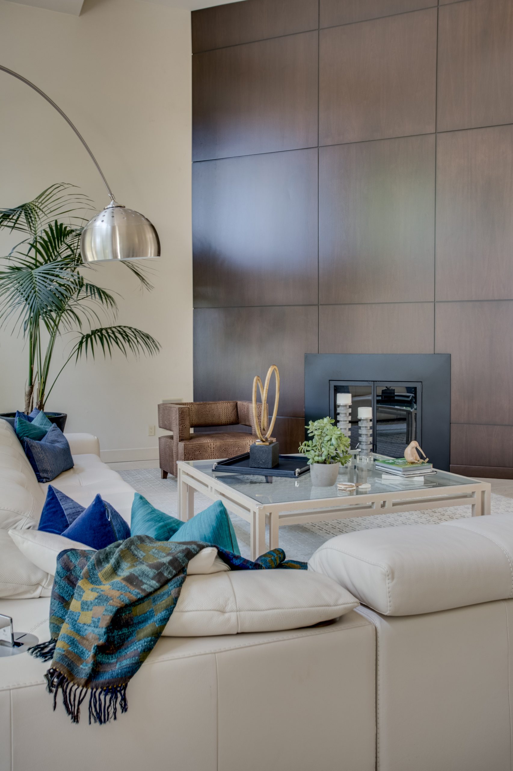 Sitting room interior design near Smithtown, Long Island