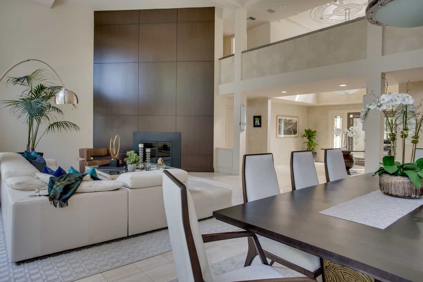 Formal sitting room interior design near Old Westbury, Long Island