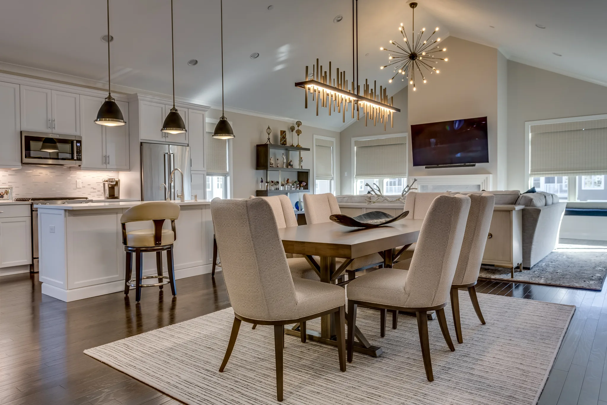 Living rooms and family rooms are the heart of the home. Robyn designs spaces that are stylish yet livable — warm, layered interiors that work beautifully for everyday life and entertaining alike.