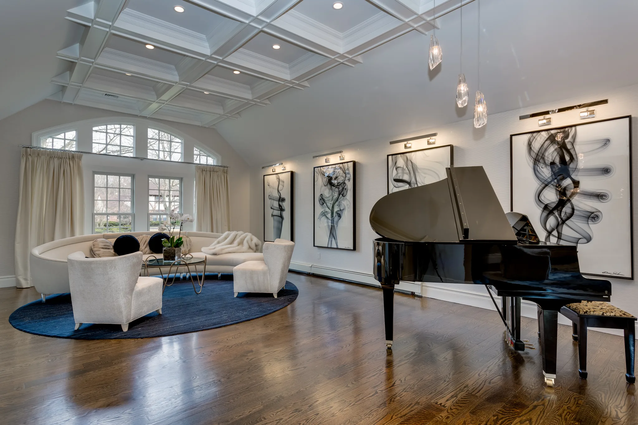 Living rooms and family rooms are the heart of the home. Robyn designs spaces that are stylish yet livable — warm, layered interiors that work beautifully for everyday life and entertaining alike.