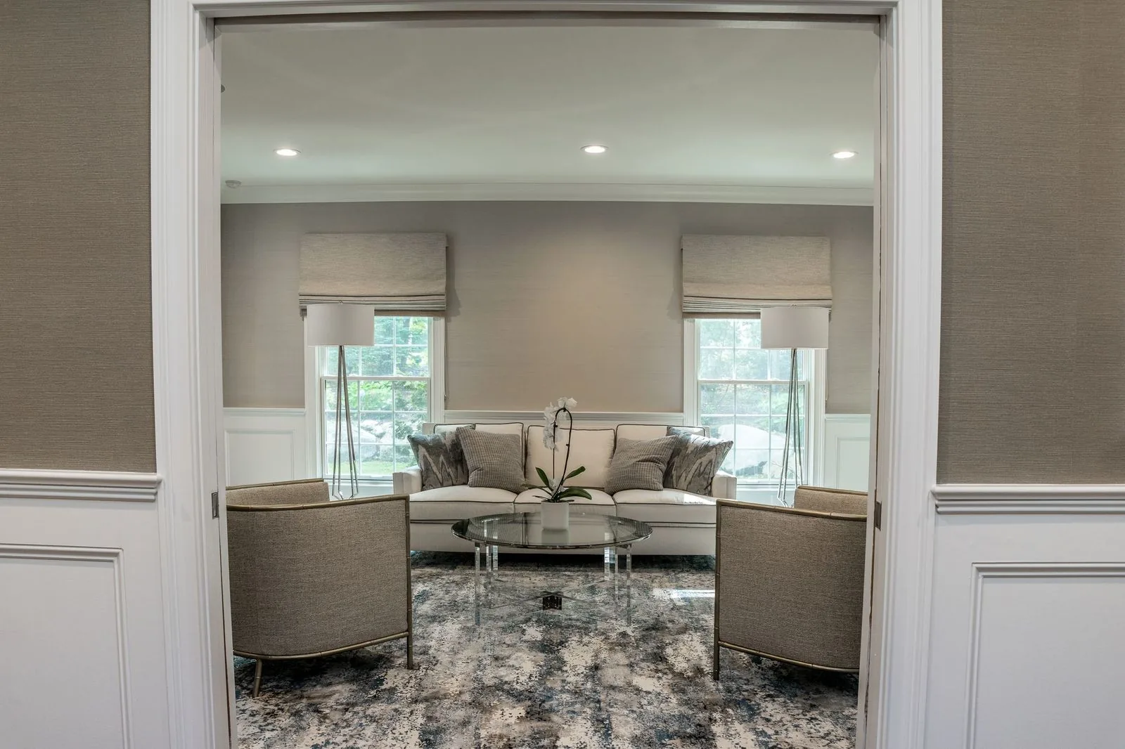 Living rooms and family rooms are the heart of the home. Robyn designs spaces that are stylish yet livable — warm, layered interiors that work beautifully for everyday life and entertaining alike.