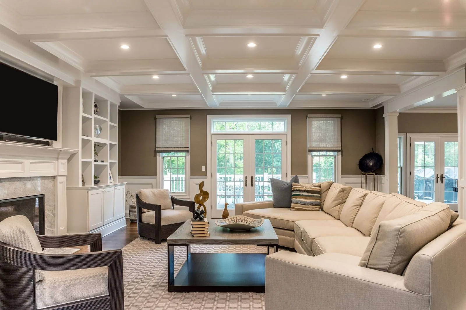 Living rooms and family rooms are the heart of the home. Robyn designs spaces that are stylish yet livable — warm, layered interiors that work beautifully for everyday life and entertaining alike.