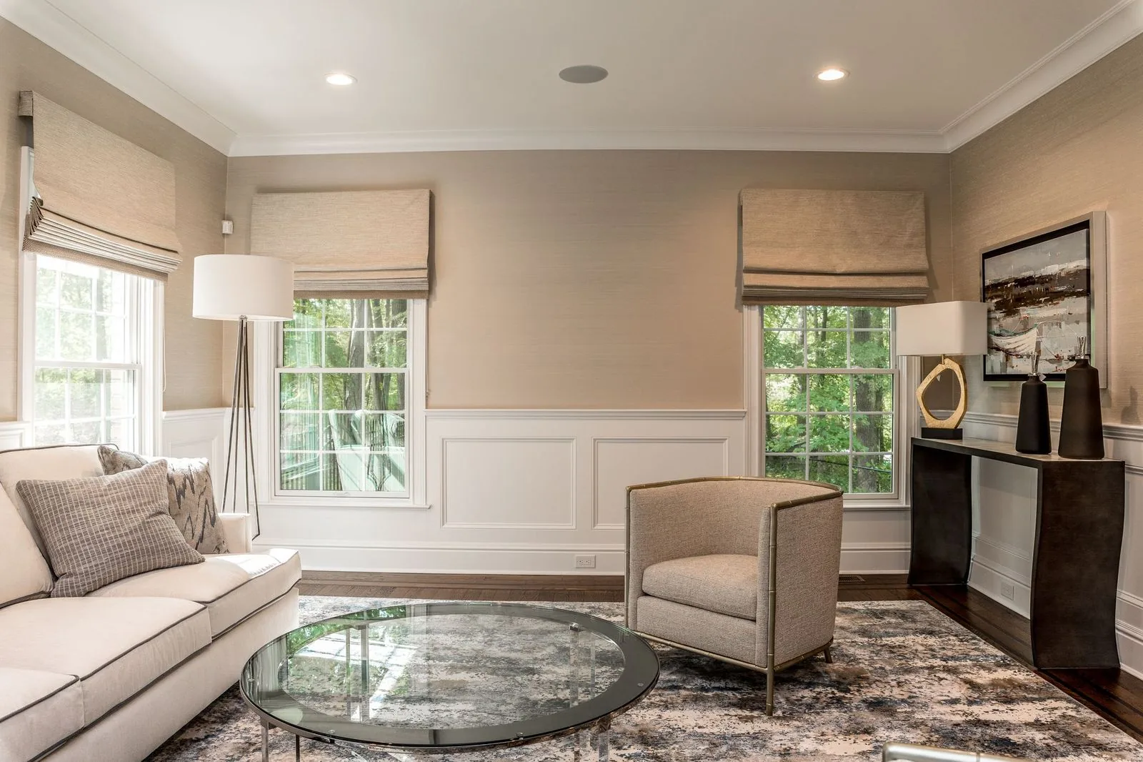 Living rooms and family rooms are the heart of the home. Robyn designs spaces that are stylish yet livable — warm, layered interiors that work beautifully for everyday life and entertaining alike.