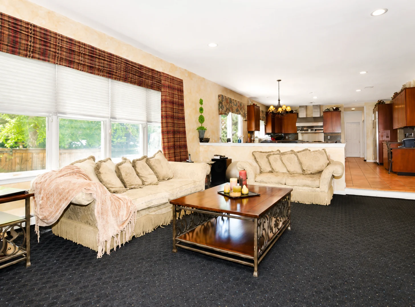 Den in Woodbury home before 